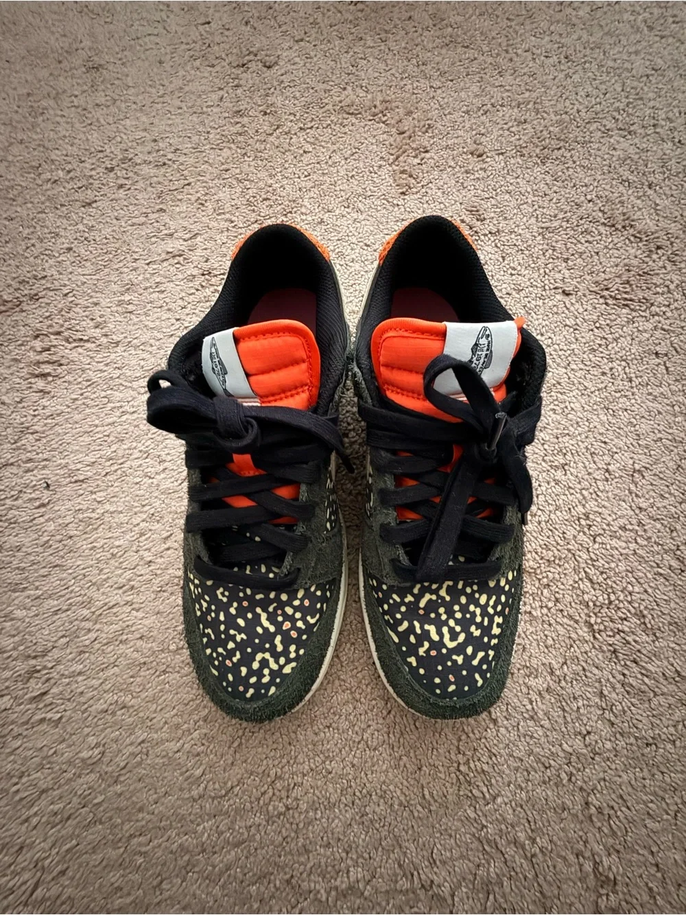 Nike Beaverton Dark Olive Green Sneakers with Cream Swoosh - Picture 5 of 7